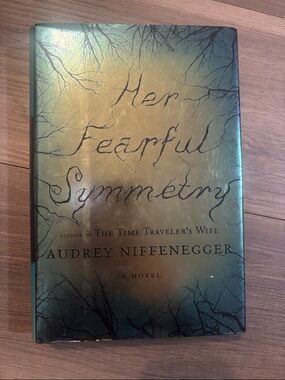 Her Fearful Symmetry by Audrey Niffenegger - Hardcover Book - Green/Gold Cover